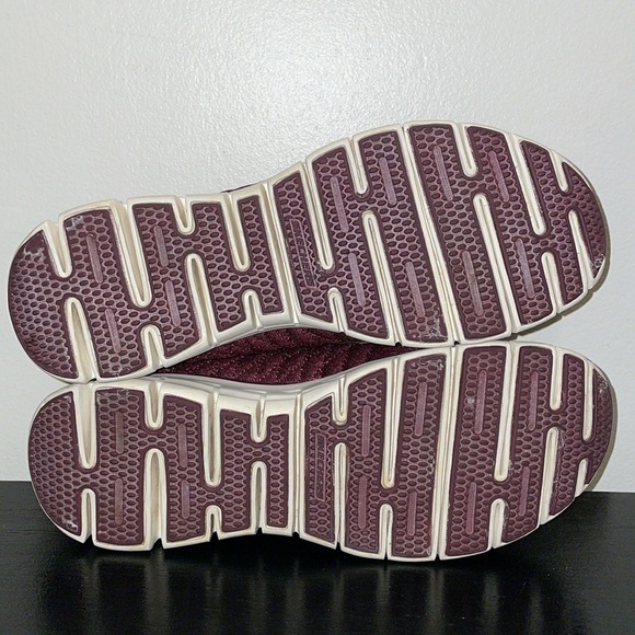 Skechers Dual-Lite Lite-Weight Memory Foam Maroon/Wine Slip On Sneakers. 10 - Picture 6 of 12